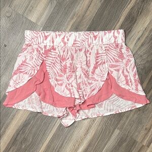 NWOT Sincerely Jules Pink Fern Print Flutter Tulip Shorts Boho Side Slit Size L